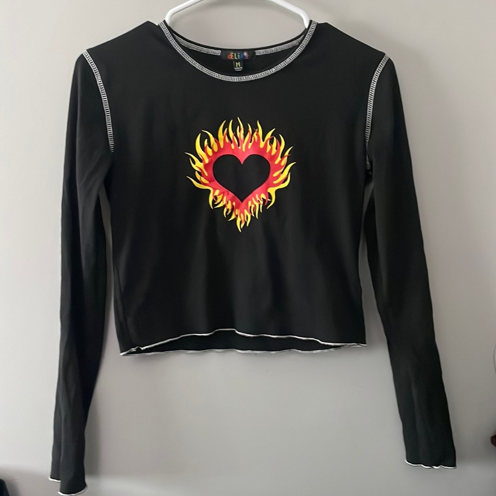 DELIAS GRAPHIC LONG SLEEVE T CONTRAST STITCHING